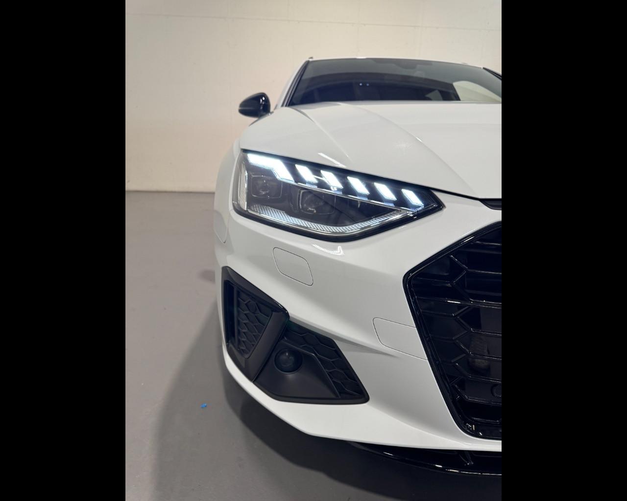 AUDI A4 AVANT 30 TDI MHEV S-TRONIC S LINE EDITION