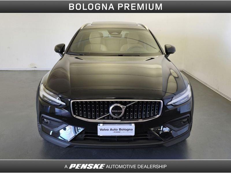 Volvo V60 Cross Country B5 AWD automatico Plus