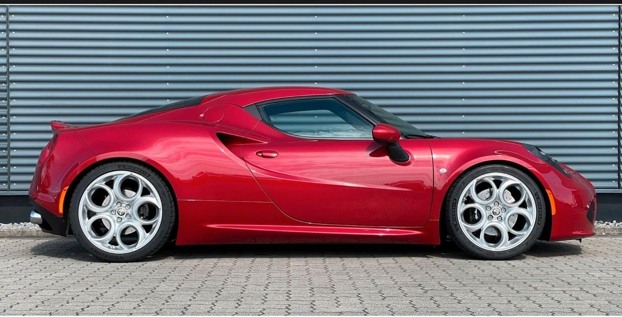 Alfa Romeo 4C 1750 TBi