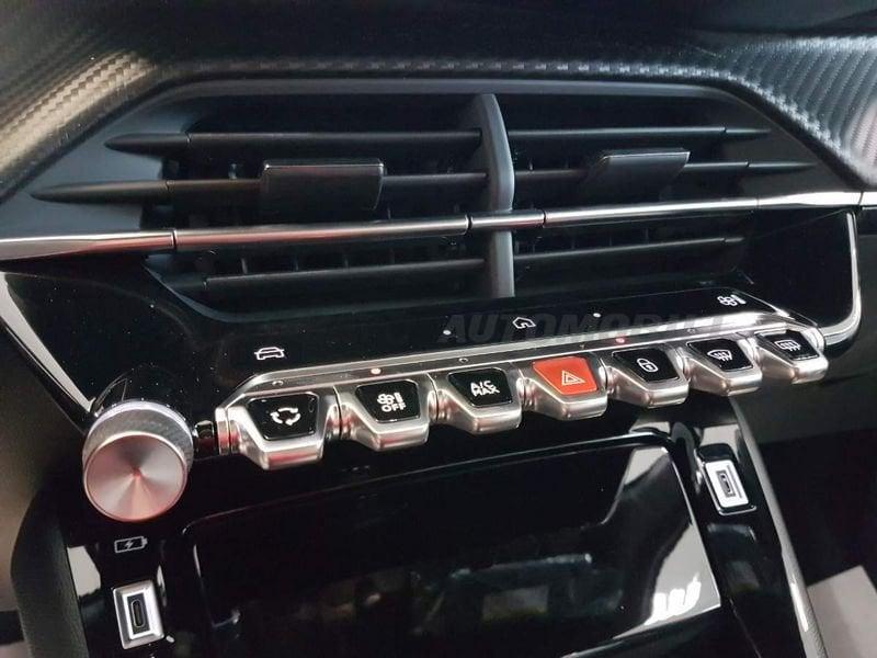 Peugeot 2008 2008 1.2 hybrid Allure 136cv e-dcs6