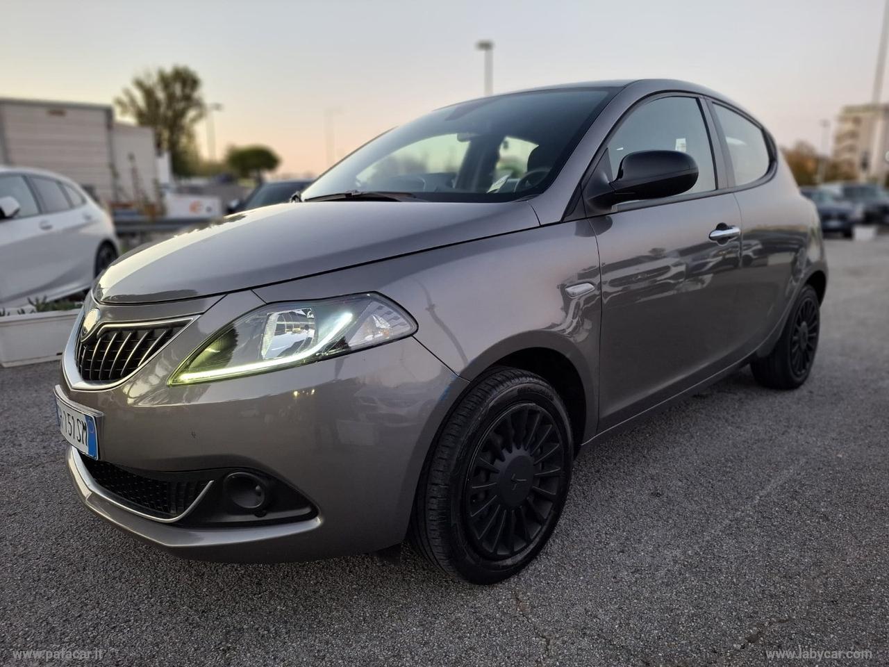 LANCIA Ypsilon 1.0 FireFly 5p.S&S Hybrid Silver