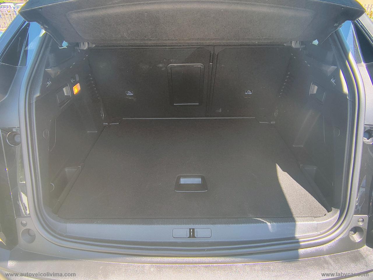 PEUGEOT 3008 BlueHDi 130 S&S Active Business