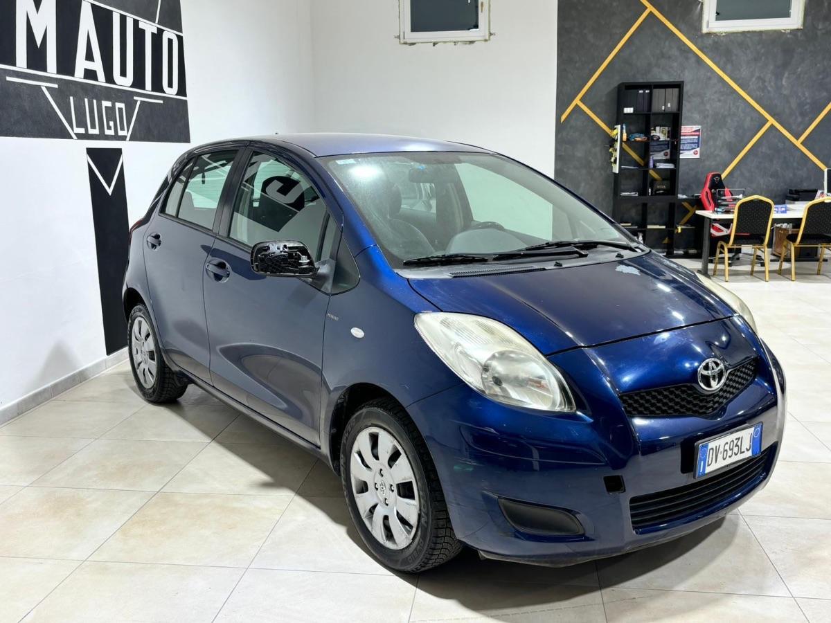 TOYOTA - Yaris - 1.0 5p.