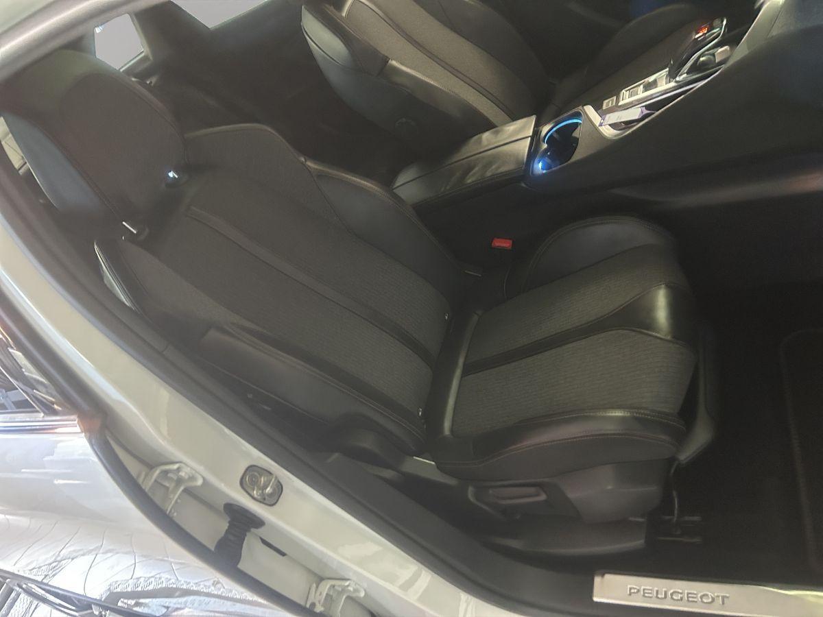 PEUGEOT - 3008 - BlueHDi 120 EAT6 S&S GT Line TETTO APRIBILE