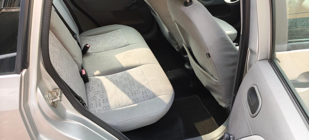 Ford Fiesta 1.2 16V 5p. Ambiente
