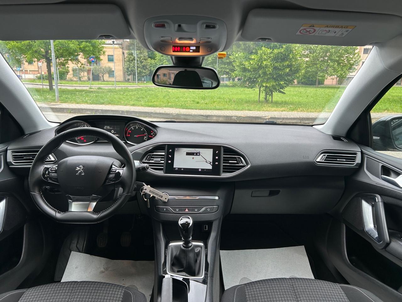 Peugeot 308 BlueHDi 100 S&S SW Business