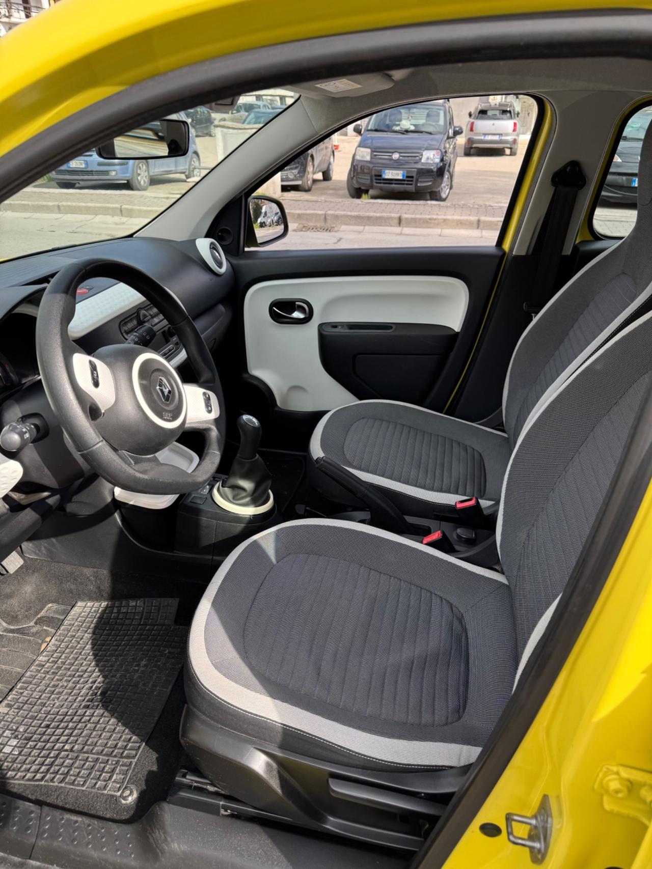 Renault Twingo 1.0 SCe Live 2014