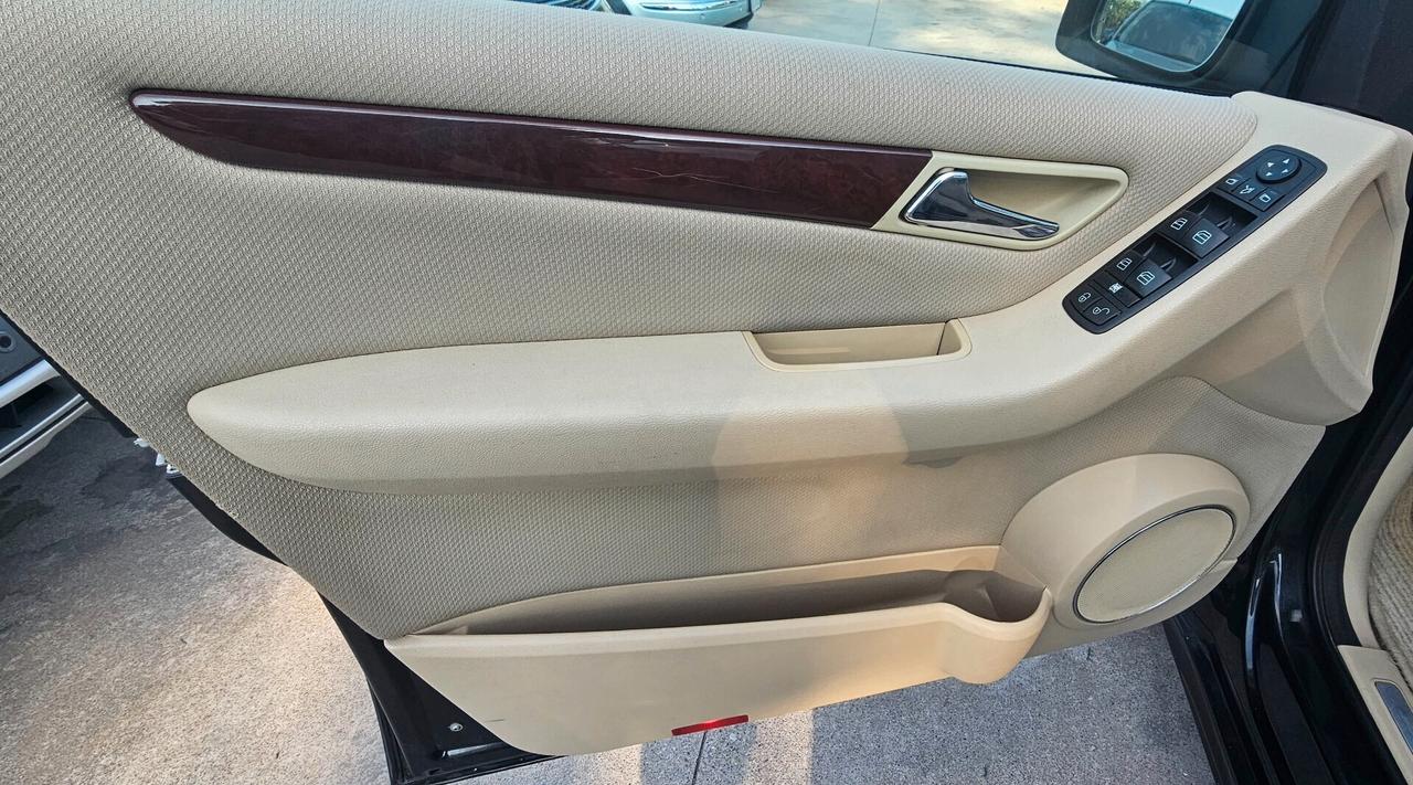 Mercedes-benz A 180 CDI DISPOSITIVO PER DISABILI