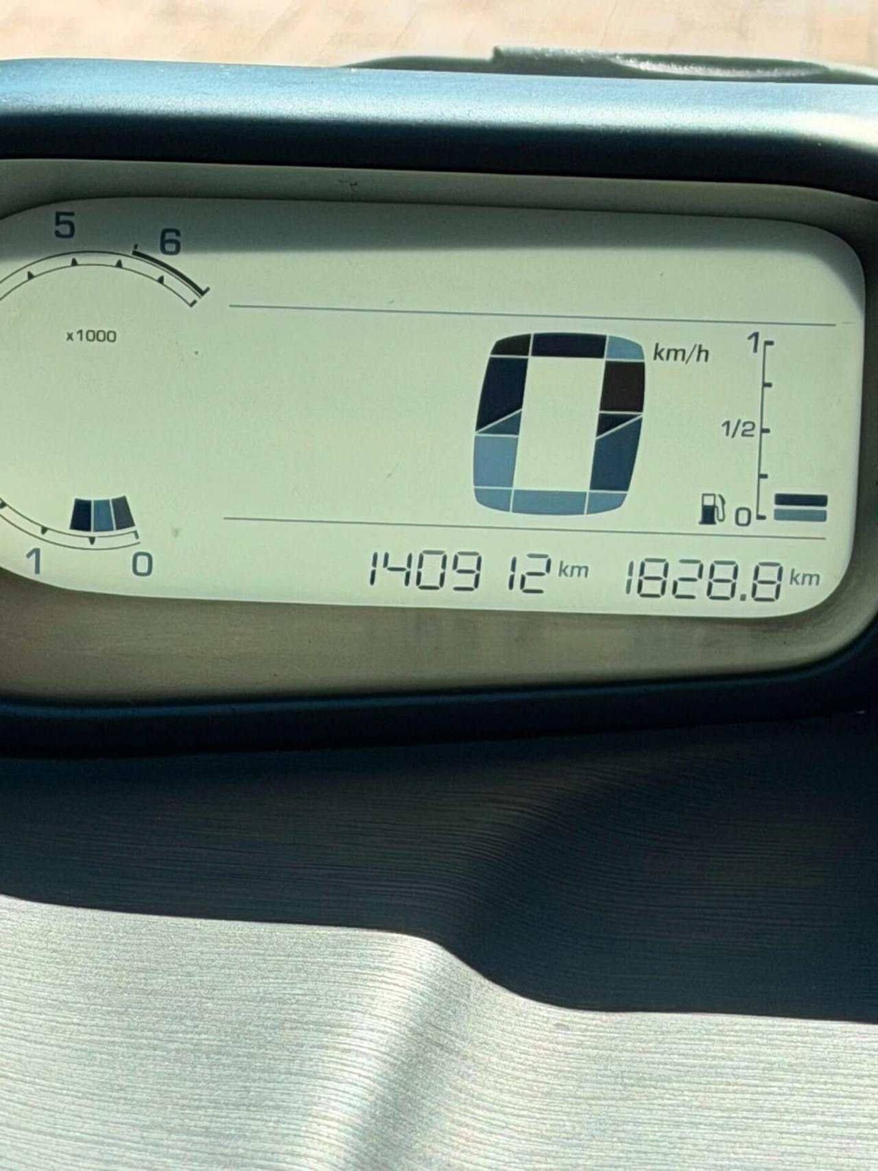 Citroen C3 Picasso 1.4 VTi 95 Exclusive Style GPL APPENA RINNOVATO