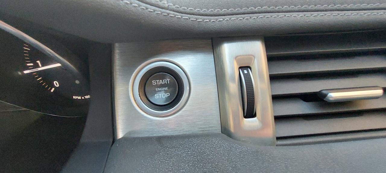 EVOQUE HSE 2.0 DIESEL 150 CV DINAMIC NAVI TELEFONO RETROCAMERA LEGA AUTOMATICA IMPECCABILE