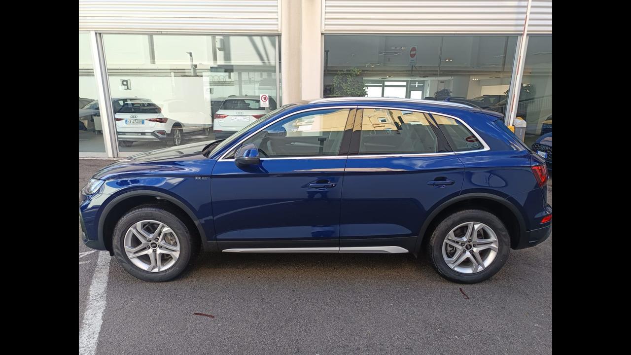 Audi Audi Q5 Business Advanced 40 TDI quattro 150(204) kW(CV) S tronic