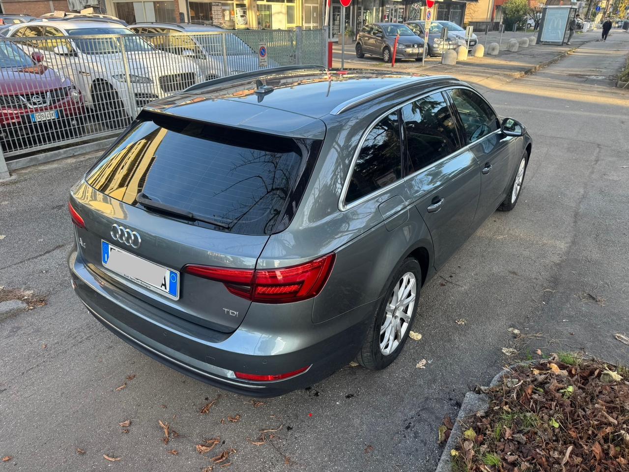 Audi A4 2.0 TDI S tronic Business Sport garanzia 12 mesi