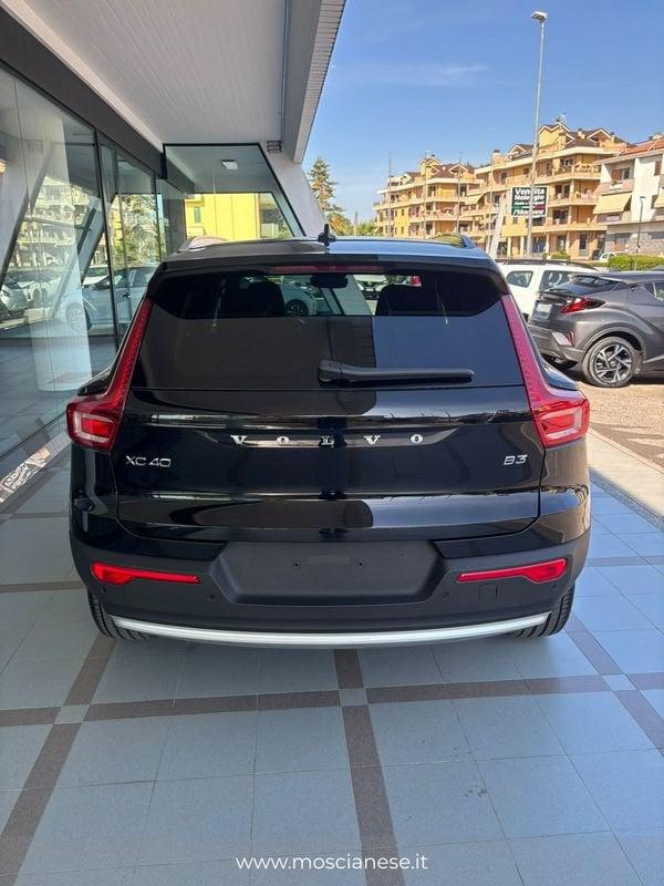 Volvo XC40 B3 automatico Core