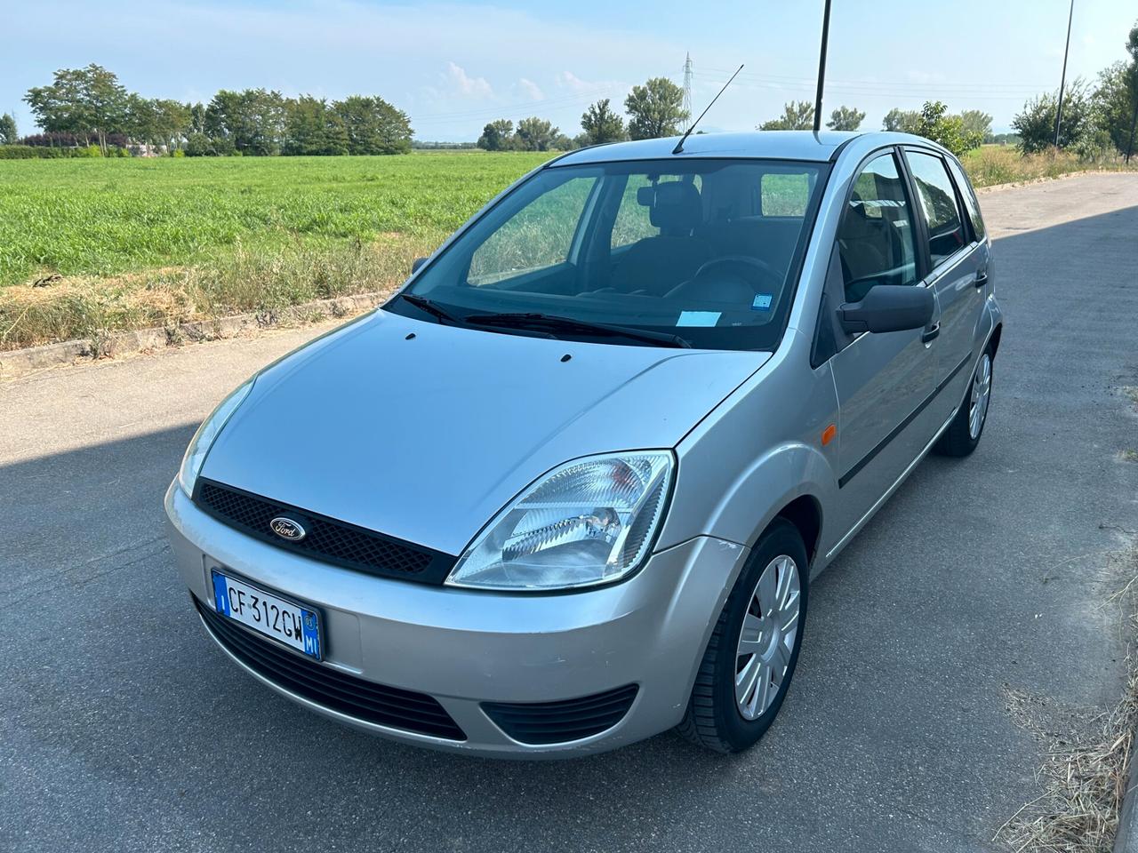 Ford Fiesta 1.4 16V 5p