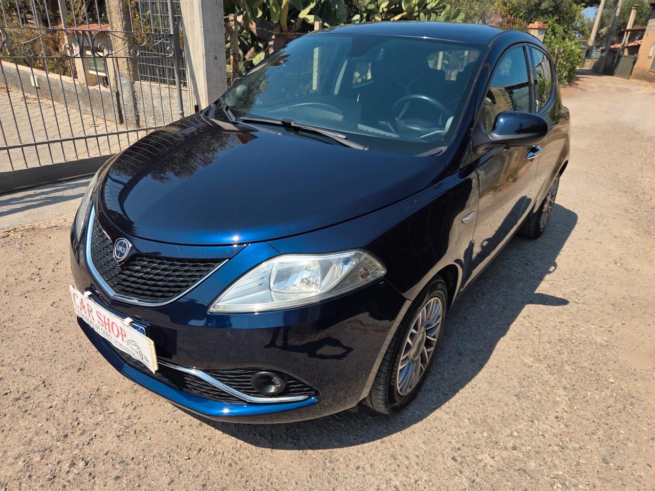 Lancia Ypsilon 1.2 69 CV 5 porte Gold
