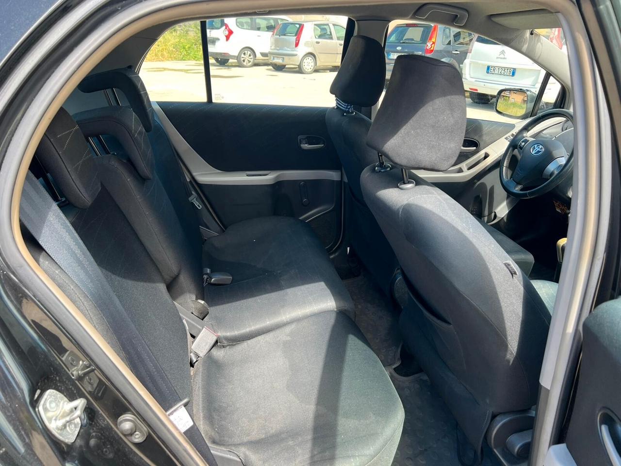 Toyota Yaris 1.3 5 porte