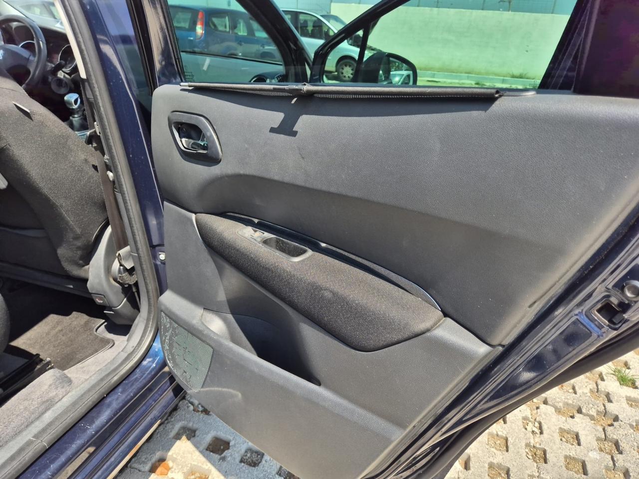 Peugeot 5008 1.6 HDi 110CV Premium