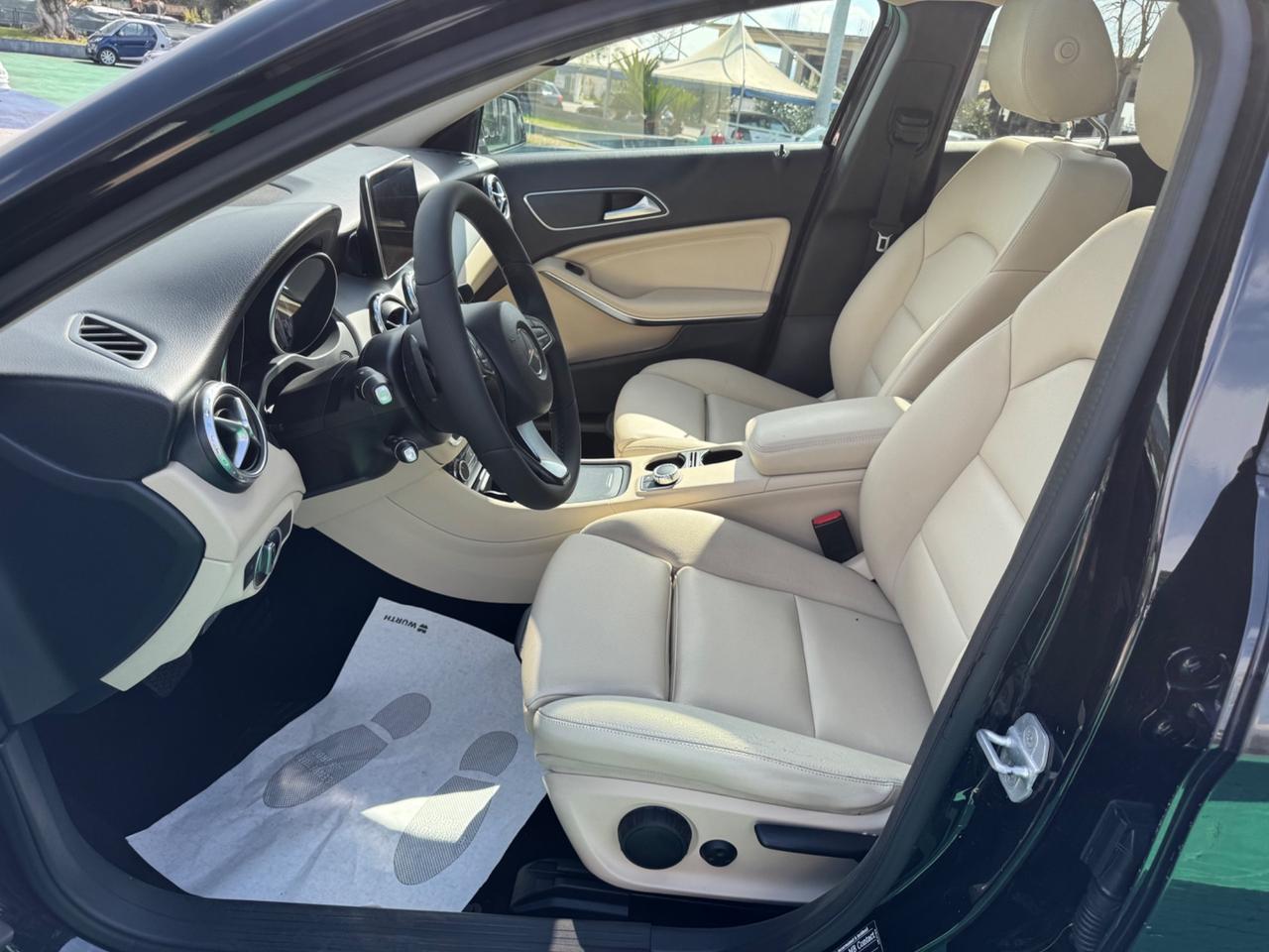 Mercedes-benz GLA 200 d Automatic Premium