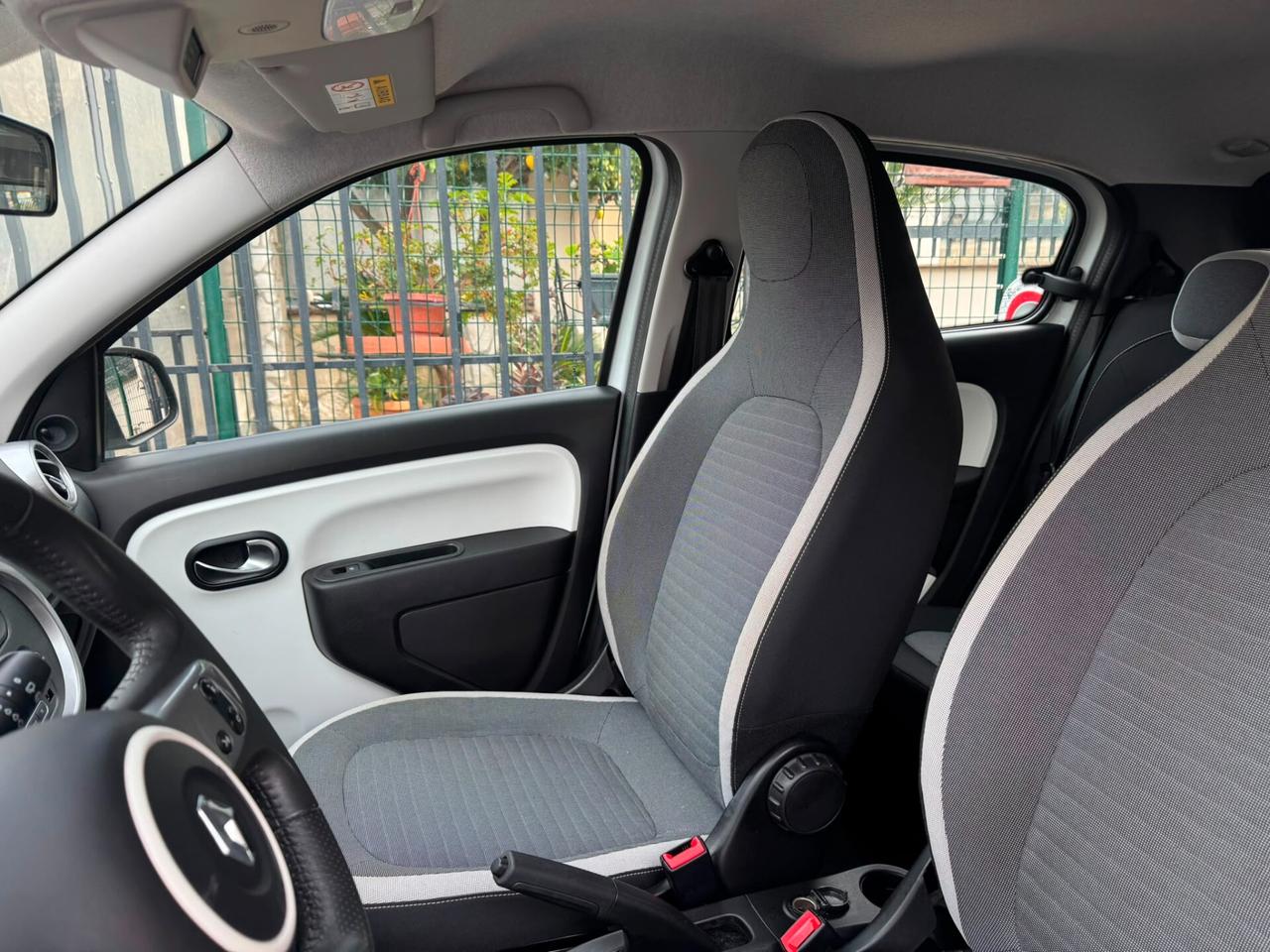 Renault Twingo SCe EDC Zen