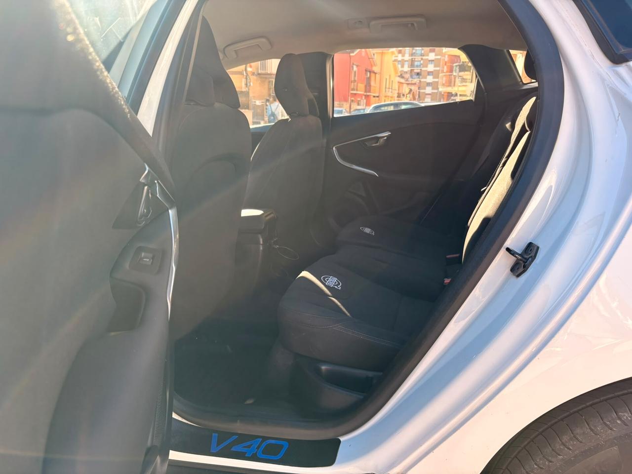 Volvo V40 Cross Country D2 1.6 Summum - SUPERPREZZO