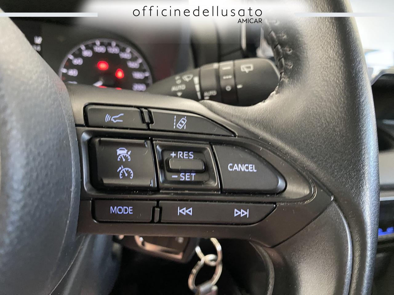 Toyota Yaris 1.5 hybrid active e-cvt