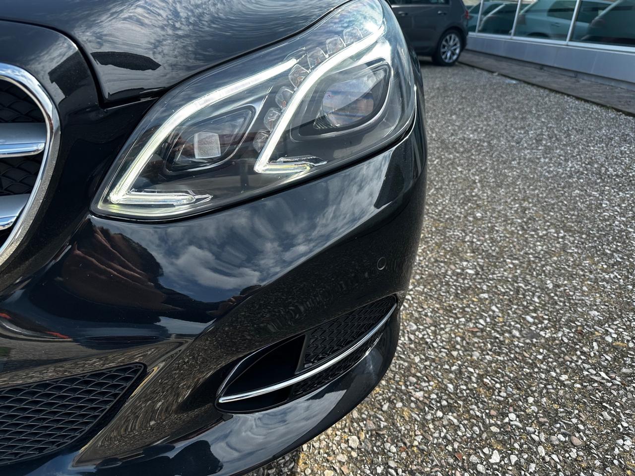 Mercedes-benz E 250 4Matic Automatic Premium
