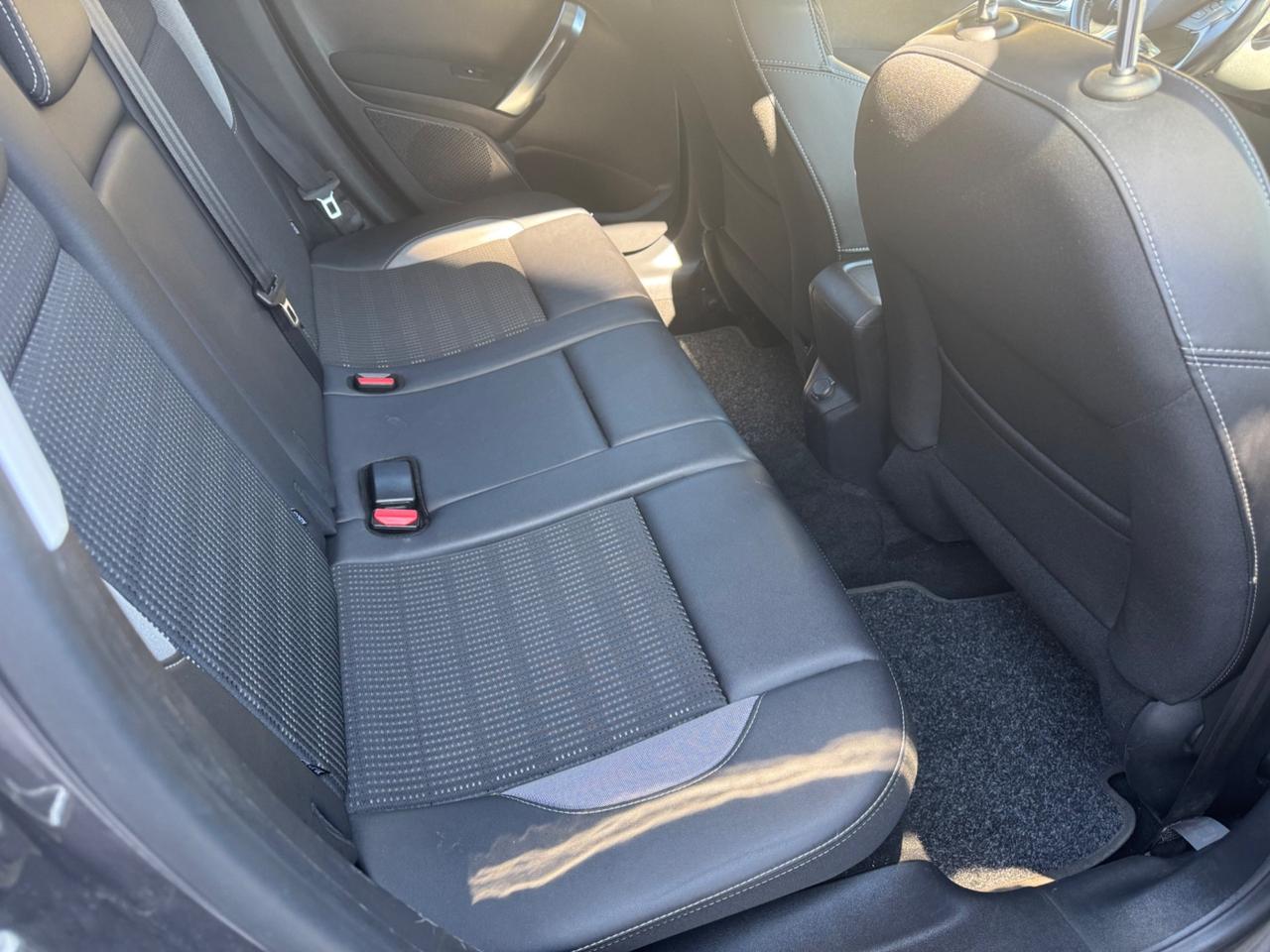 Peugeot 2008 BlueHDi 100 Allure