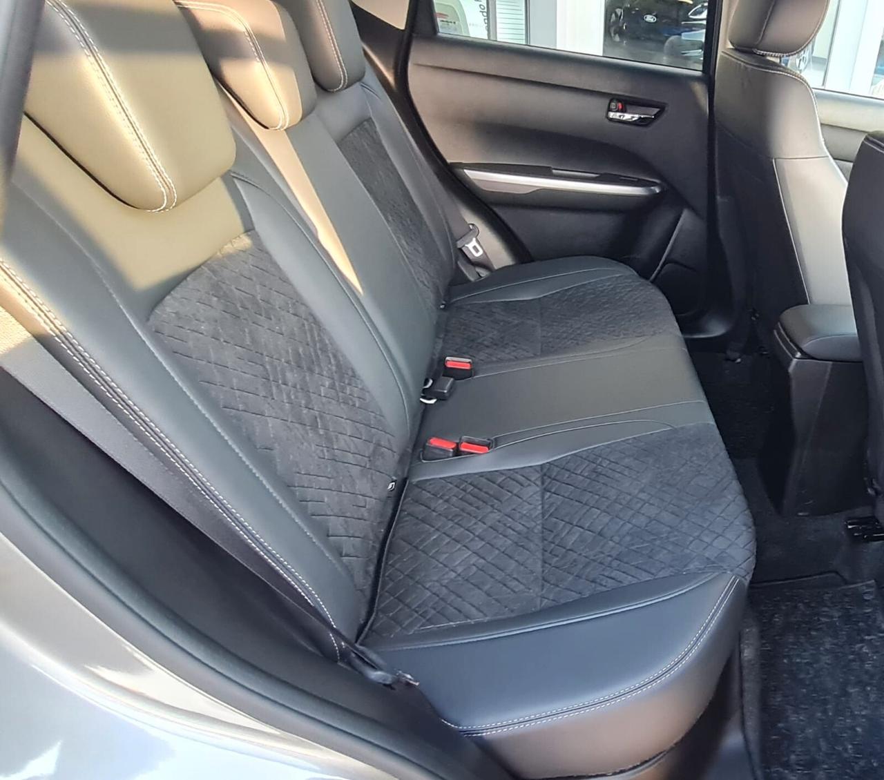 Suzuki Vitara 1.4 Hybrid Top