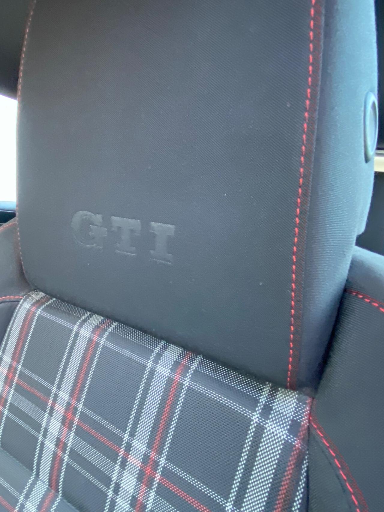 Volkswagen Golf GTI 2.0 TSI 5p.