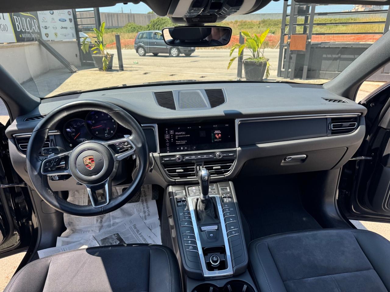 Porsche Macan 2.0 pari al nuovo