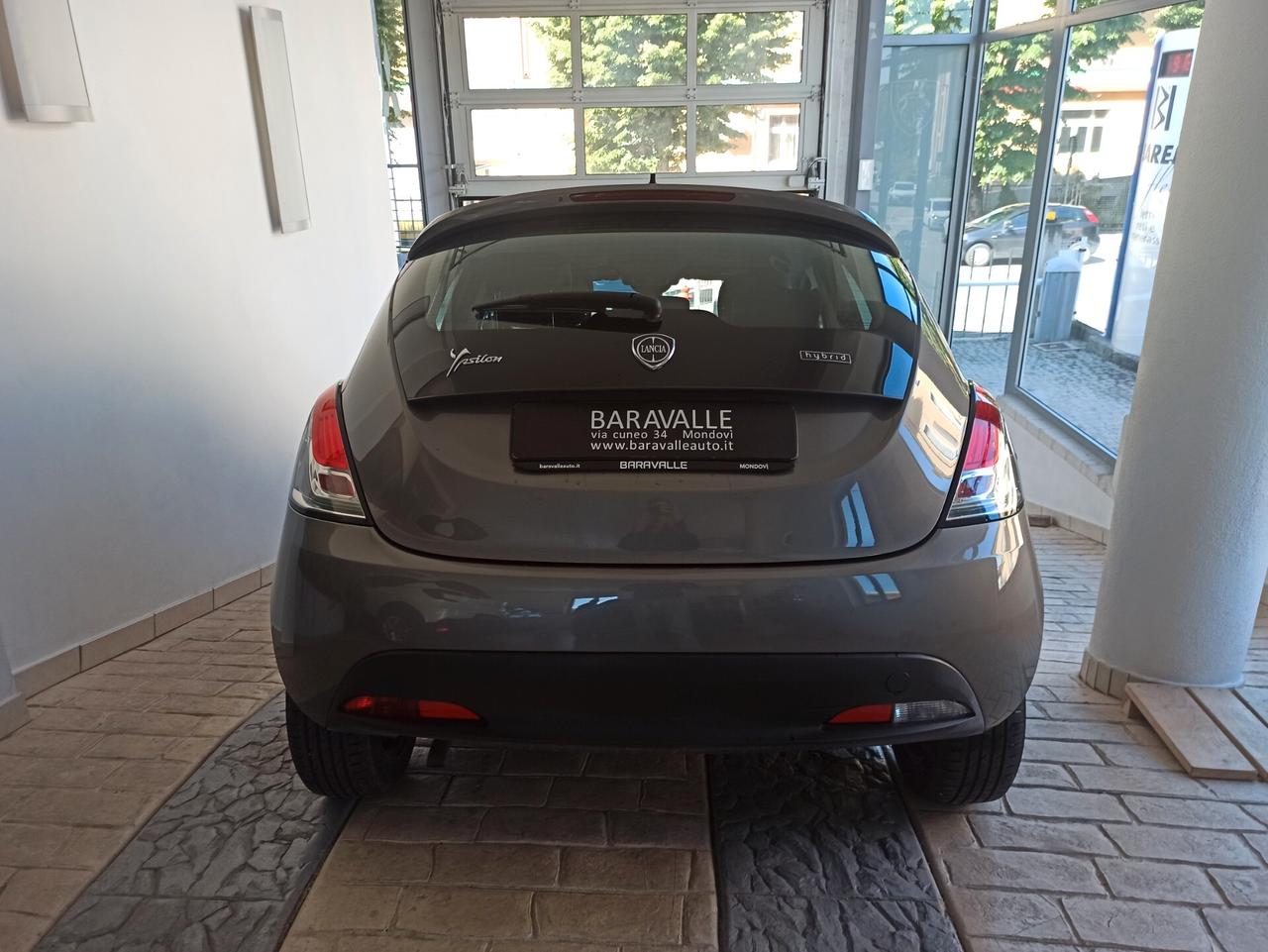 Lancia Ypsilon 1.0 FireFly 5 porte S&S Hybrid Silver 2022