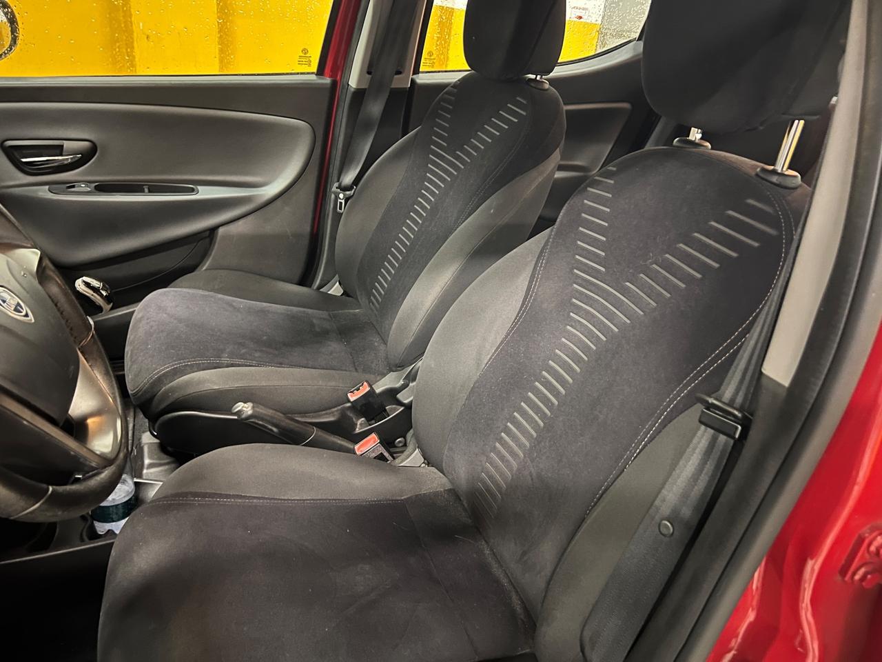 Lancia Ypsilon 1.2 69 CV 5 porte km 130.000 - 2011
