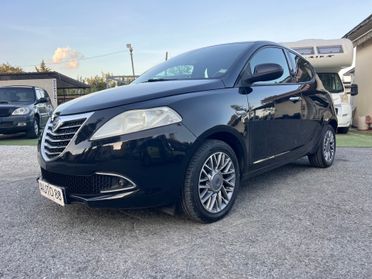 Lancia Ypsilon 1.2 69 CV 5 porte S&S Platinum