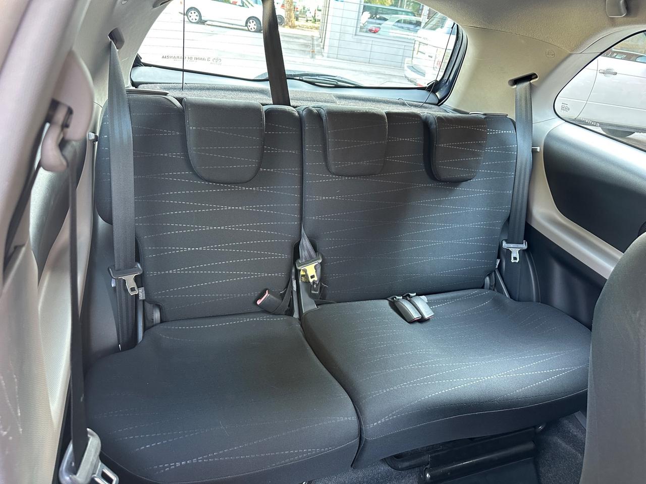 Toyota Yaris 1.3 3 porte cambio automatico