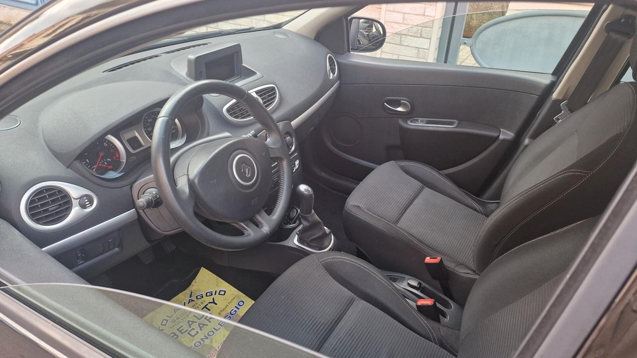 Renault Clio 1.2 16V 5 porte Dynamique