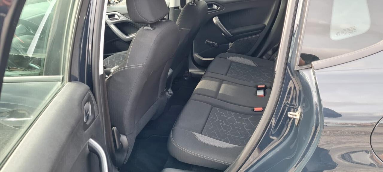 Peugeot 2008 BlueHDi 100 S&S Black Matt - 12/2018