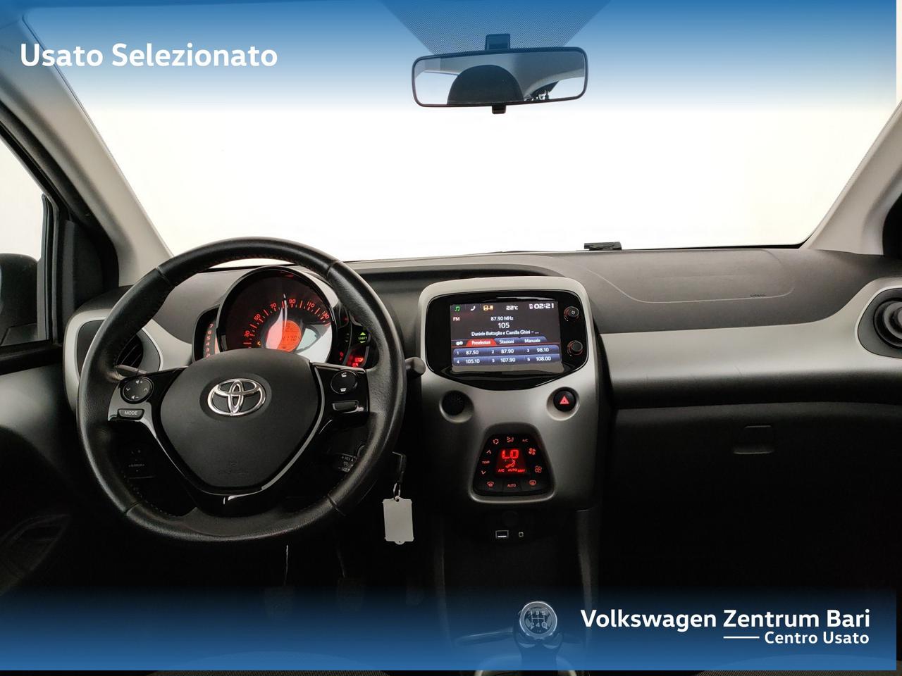 Toyota Aygo 5p 1.0 x-play my15