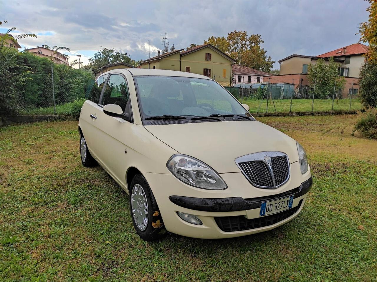 Lancia Ypsilon 1.2 METANO