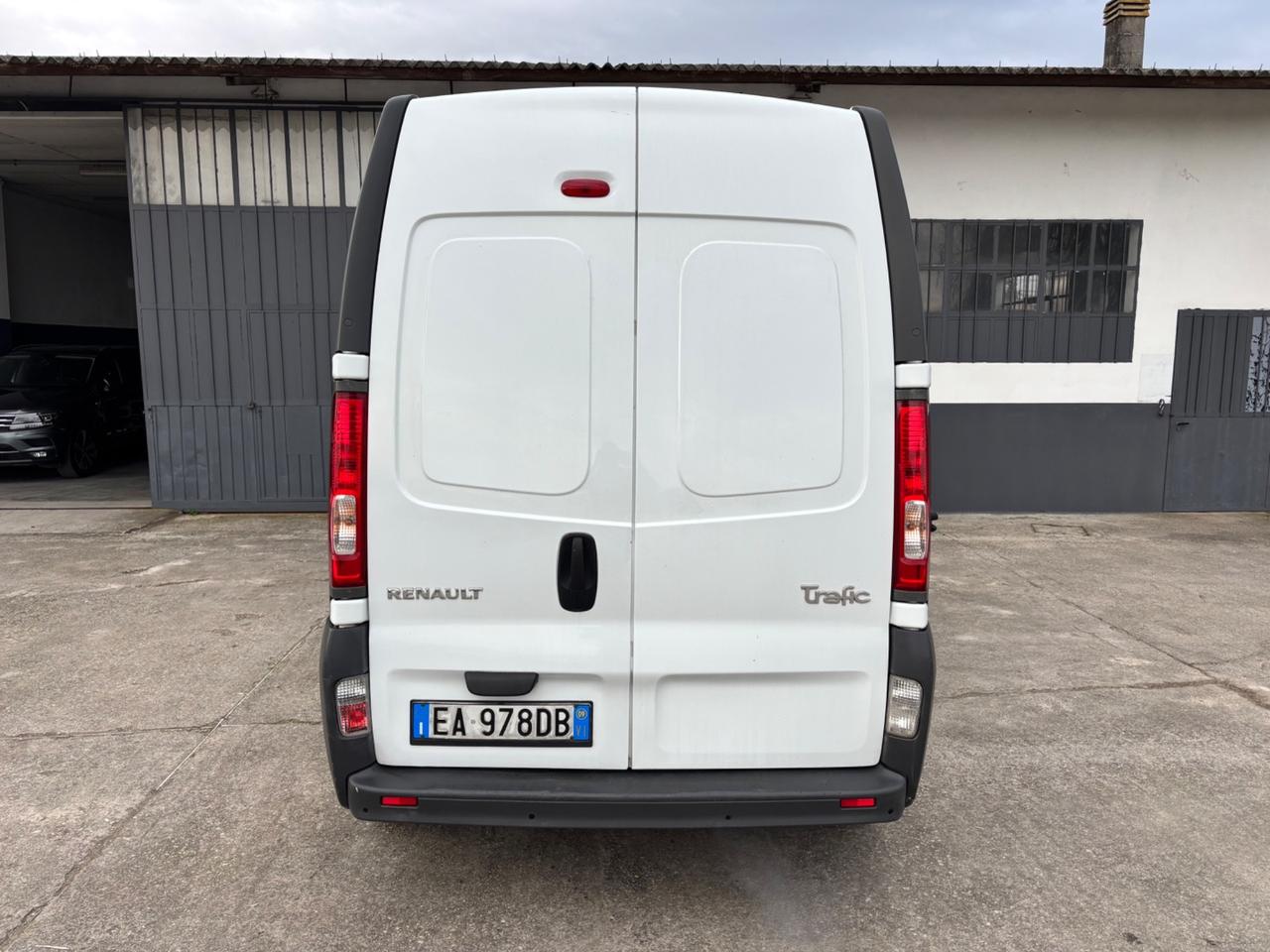 Renault Trafic 2.0 dci.Cambio automatico. Garanzia