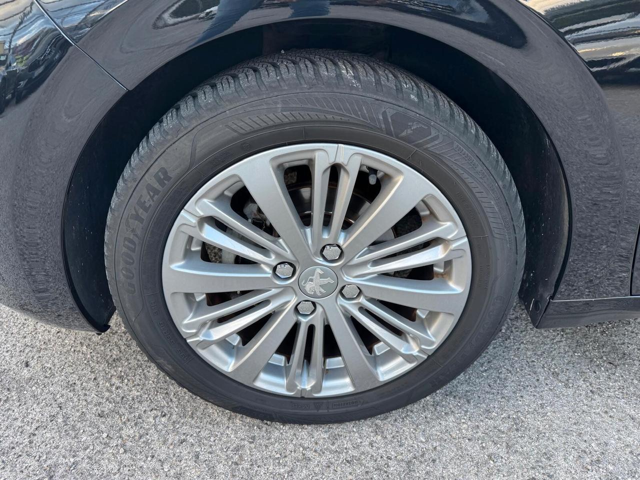 Peugeot 208 PureTech 82 5 porte Active