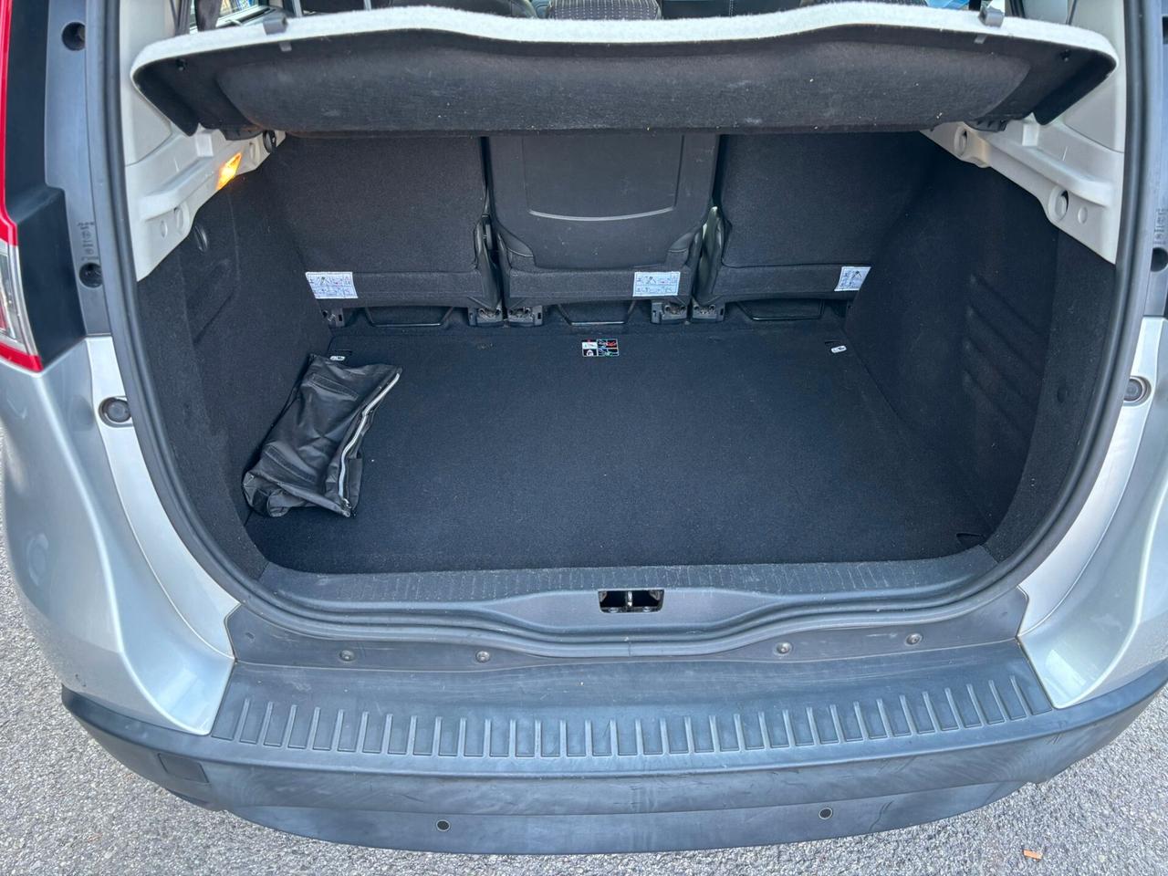 Renault Scenic X-Mod 1.5 dCi 110CV Luxe