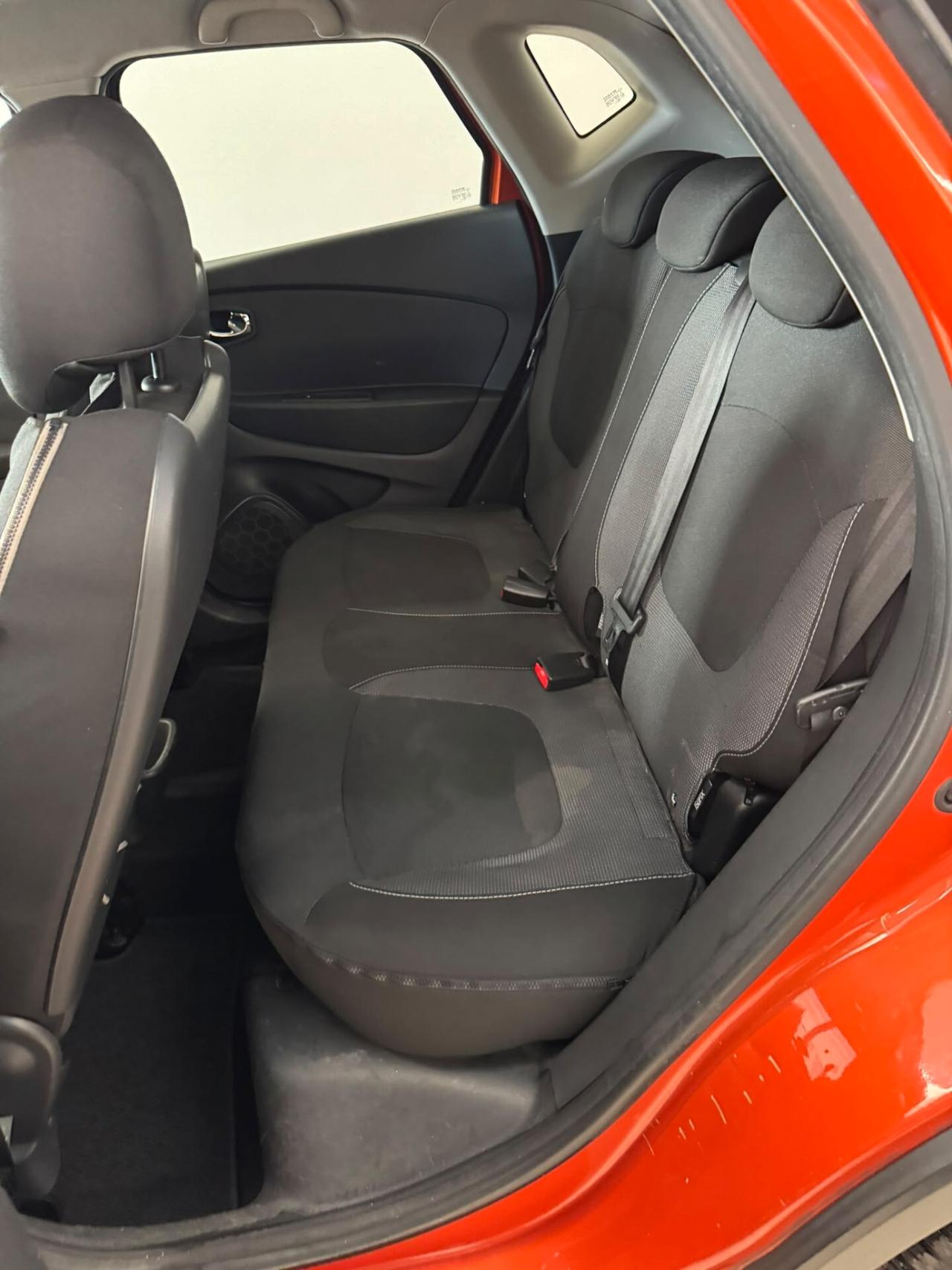 Renault Captur dCi 8V 90 CV EDC Start&Stop Energy Iconic