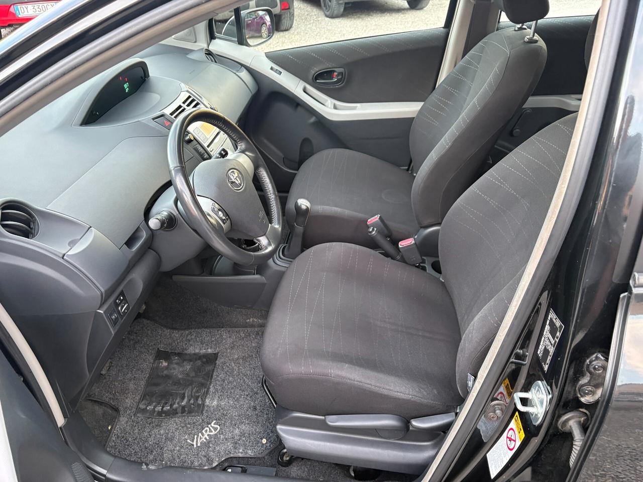 Toyota Yaris 1.0 Benz 51kw -Unico Proprietario