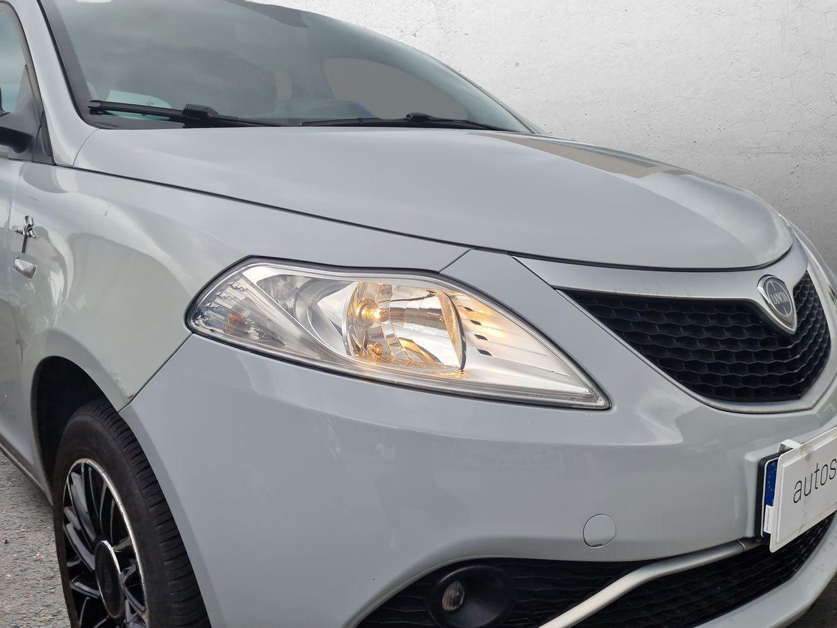 LANCIA YPSILON 900 SILVER