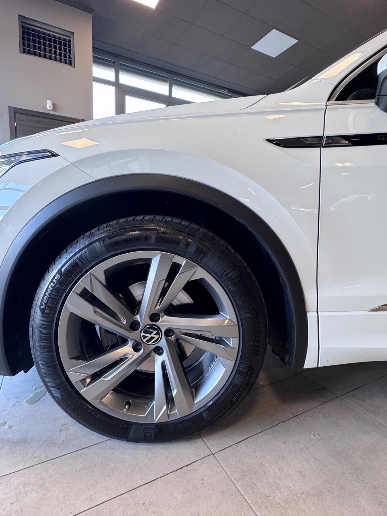 VOLKSWAGEN TIGUAN MY2023 2.0 TDI DSG RLINE