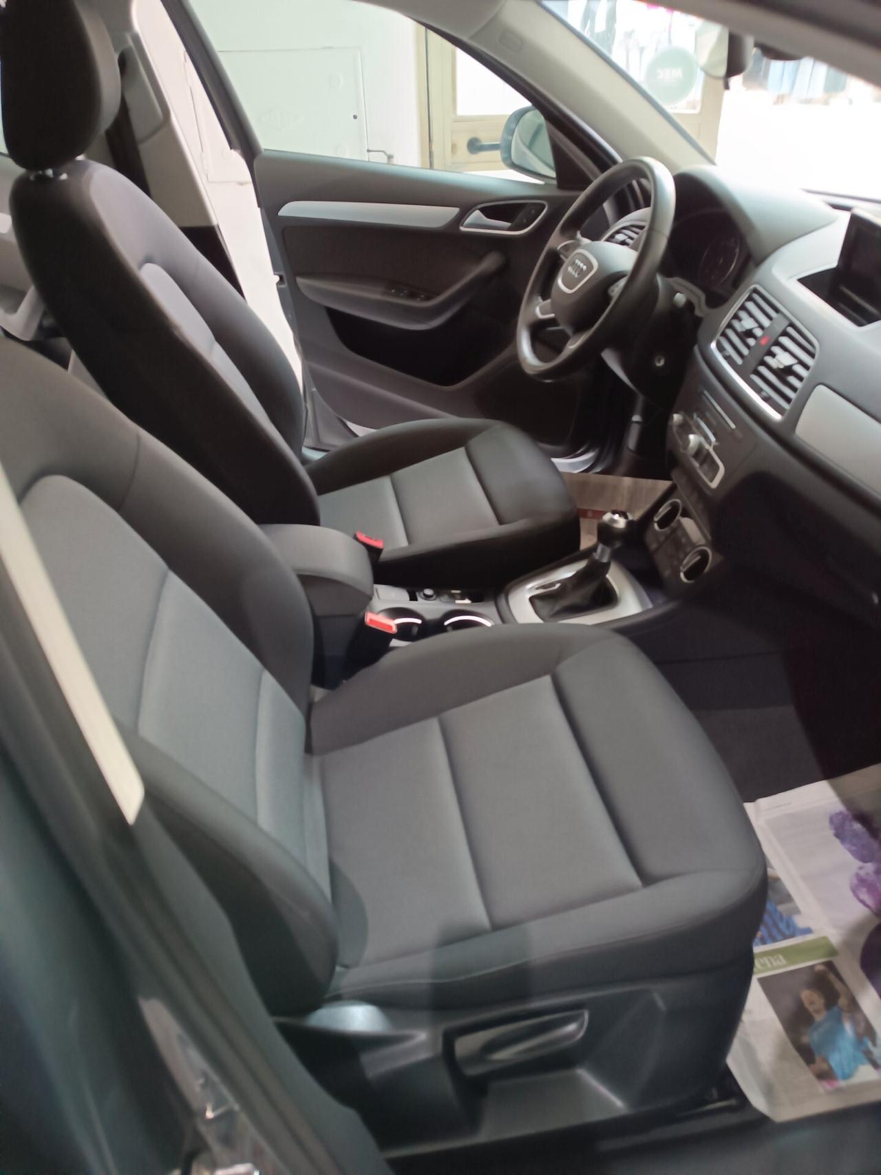 Audi Q3 2.0 TDI 120 CV S tronic Business