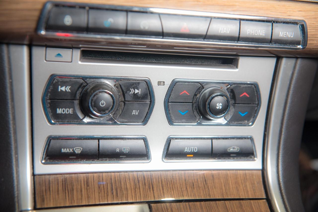 JAGUAR XF 2,2 D LUXURY 190CV PELLE TOTALE NAVIGATORE CERCHI CAMBIO AUTOMATICO