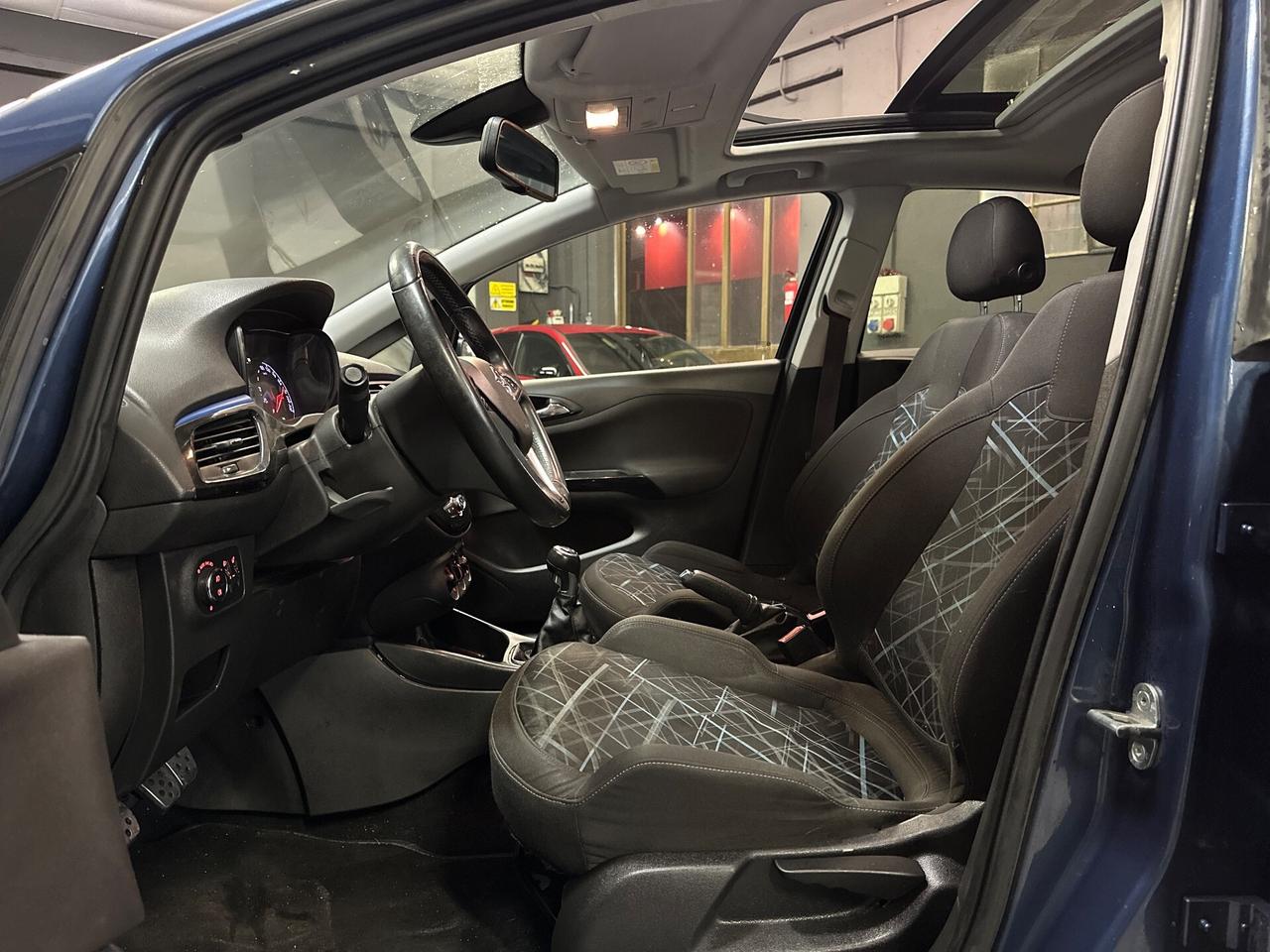 Opel Corsa 1.2 5 porte b-Color