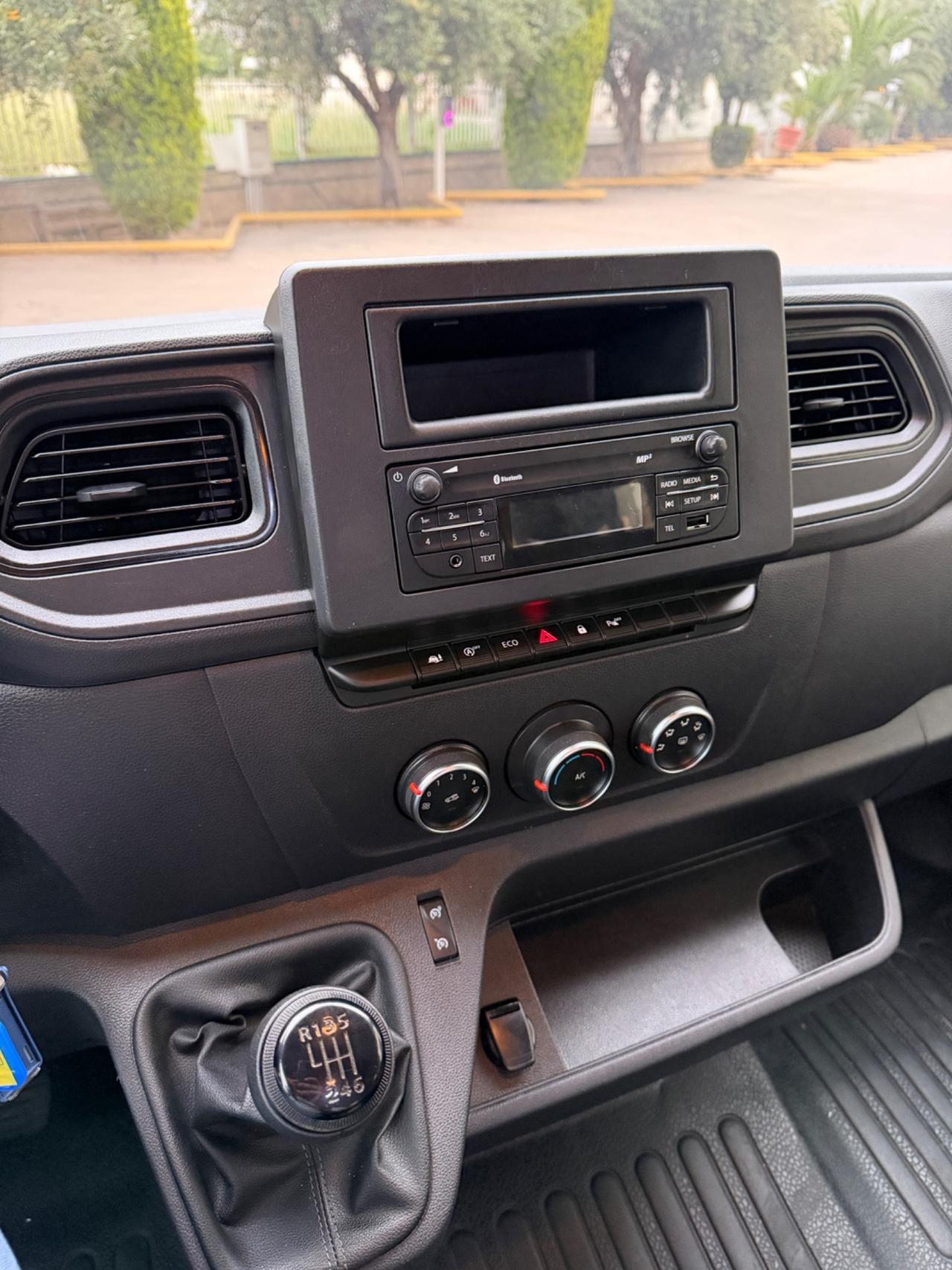 Renault Master T35 2.3 dCi 150 9 Posti Minibus