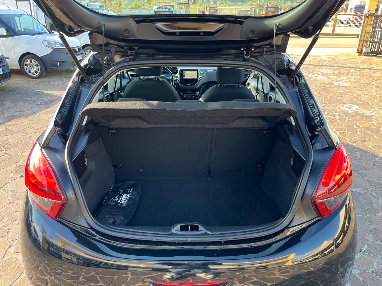 Peugeot 208 1.2 PureTech 82CV 5 porte Allure